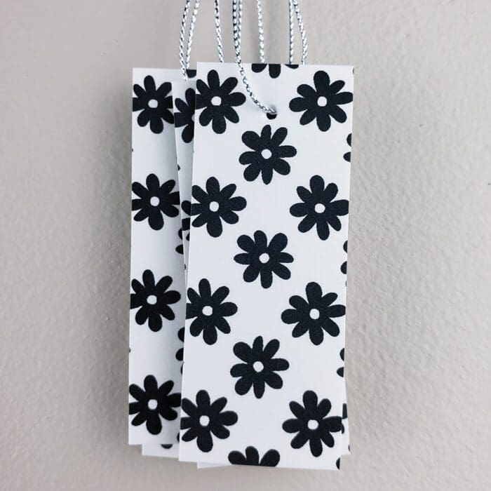 Black Daisy Gift Tag